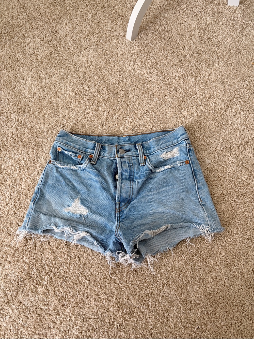 Levi’s High-Rise Distressed Denim Womens Shorts - Light Blue Sz 27